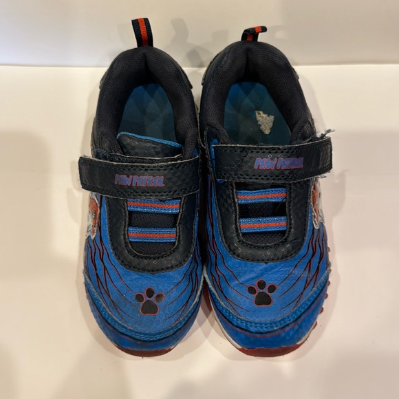 Paw Patrol Light-Up velcro sneakers! - Picture 1 of 5